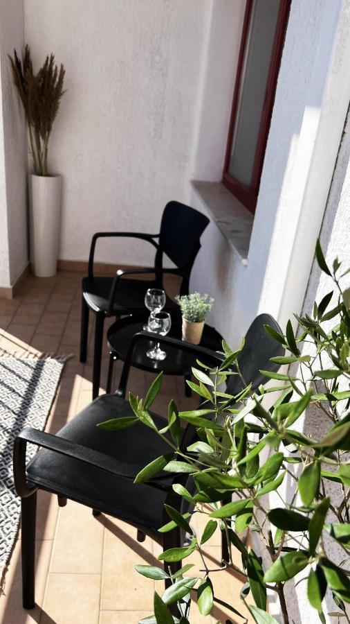 Lilly'S Apartment Plazh Durrës Esterno foto